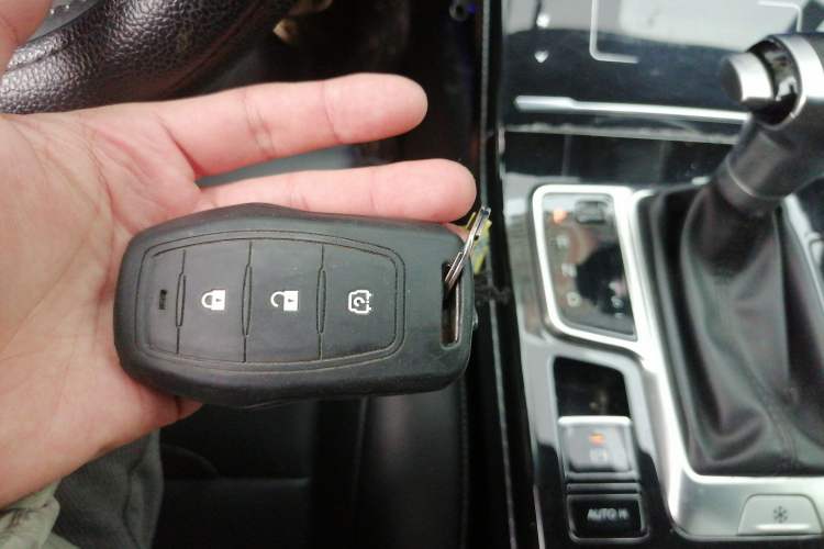 Used Dongfeng Fengon ix5 2019 220T CVT ZhiShang Trim China V Standard
