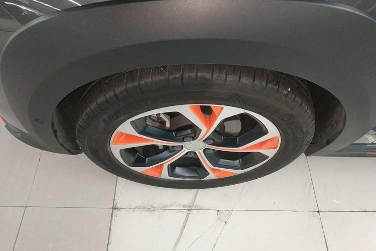 Used Lynk & Co 02 2019 High-Energy Edition 2.0T Automatic Two-Wheel Drive Shine Pro Edition China VI Standard Left Front Wheel Hub