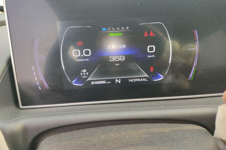 Used ORA White Cat 2022 Upgraded Model 305km Range Luxury Version Lithium-Ion Battery Instrument Cluster