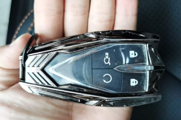 Used CHANGAN UNI-V 2024 1.5T Prestige Edition Vehicle Key