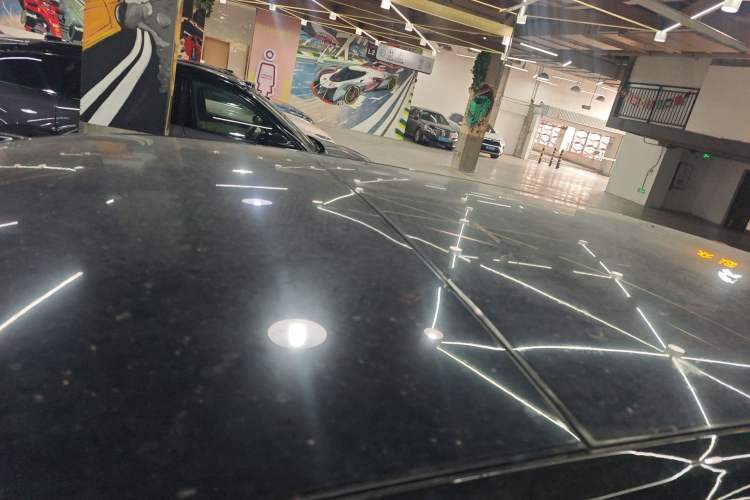 Used ONVO Luxeed L90 2025 Model—Ultra Six-Seater Version Roof