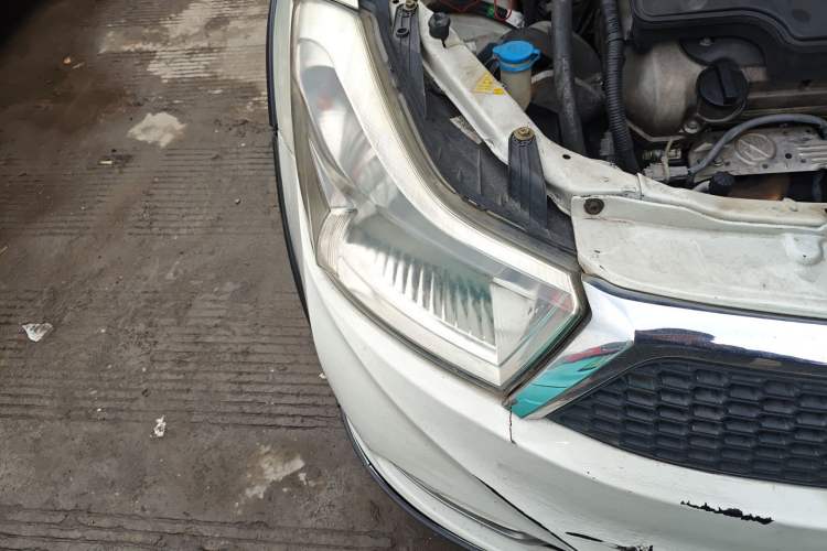 Used Suzuki SX4 2013 1.6L Manual CoolRide Model Right Front Headlight