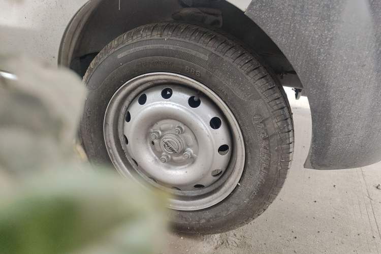 Used Jinbei Hiace X30 2024 1.5L Champion Edition Passenger Vehicle 5/6/7 Seats
