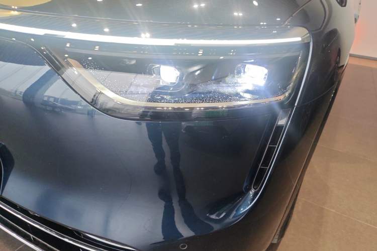 Used Hima AITO M8 2025 Extended-Range Max+ Version 53.4 kWh 6-Seater Edition
