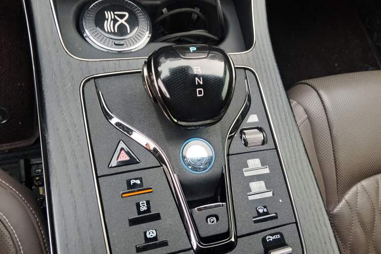 Used BYD Han 2023 DM-i Champion Edition 121KM Prestige Model
