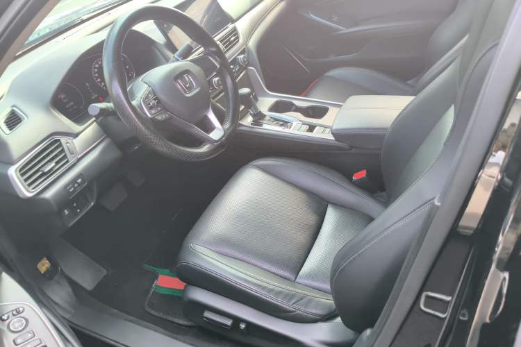 Used Honda Accord 2022 260TURBO Luxury Edition Left Front Seat
