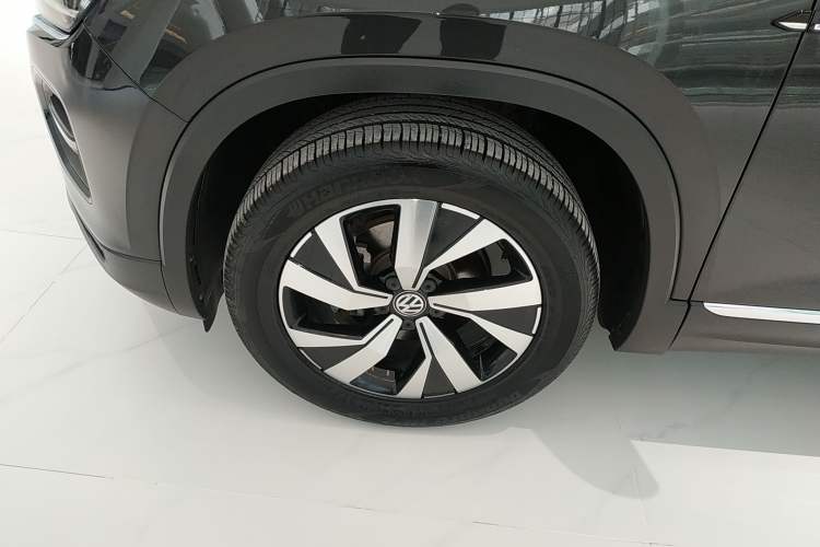 Used Volkswagen Tayron 2020 280TSI Two-Wheel Drive Luxury Connect Edition Left Front Wheel Hub