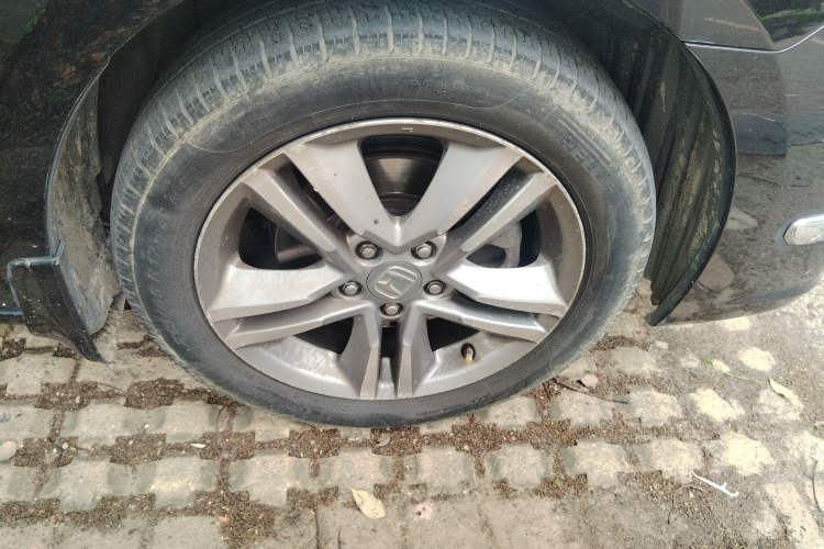 Used Honda Odyssey 2009 2.4L Luxury Edition Right Front Wheel Hub