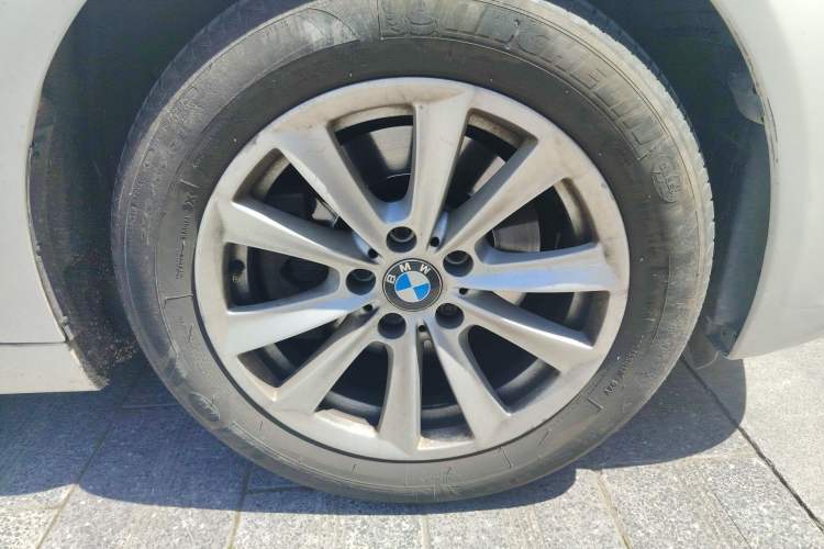 Used BMW 5 Series 2014 520i Elegant Edition Right Front Wheel Hub