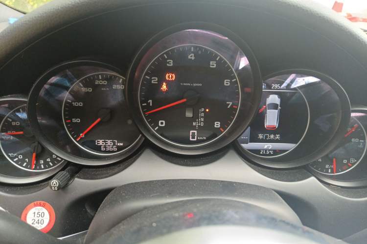 Used Porsche Cayenne 2015 Cayenne 3.0T Instrument Cluster