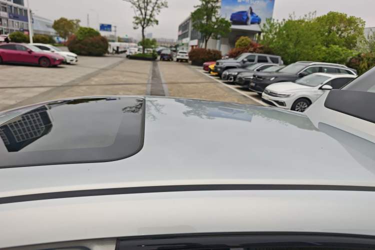 Used Honda e:NS2 2024 Light-Chasing Version Roof