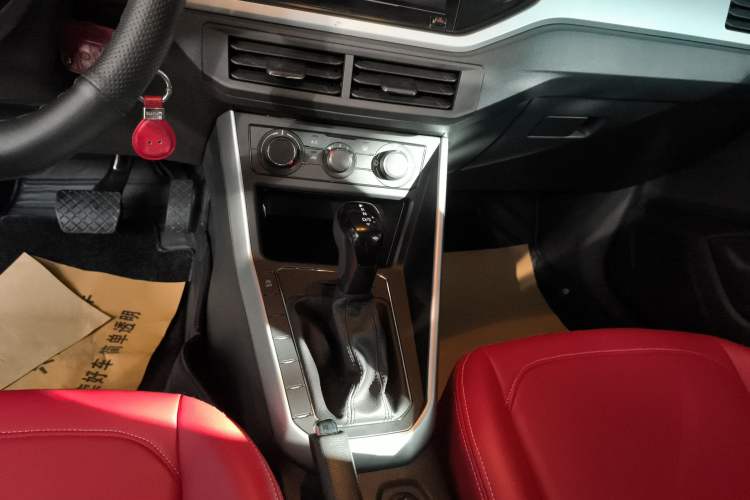 Used Volkswagen Polo 2023 Revised Plus 1.5L Automatic – Enjoy Life Edition Gear Lever