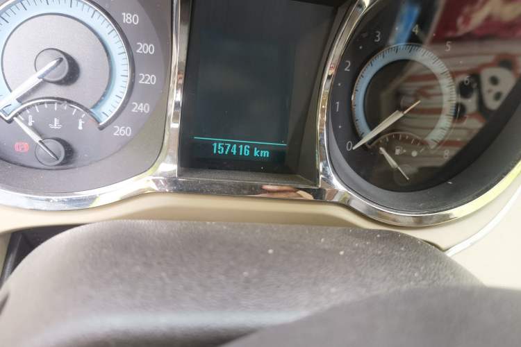 Used Buick LaCrosse 2012 2.4L SIDI Elegant Edition Odometer Close Up