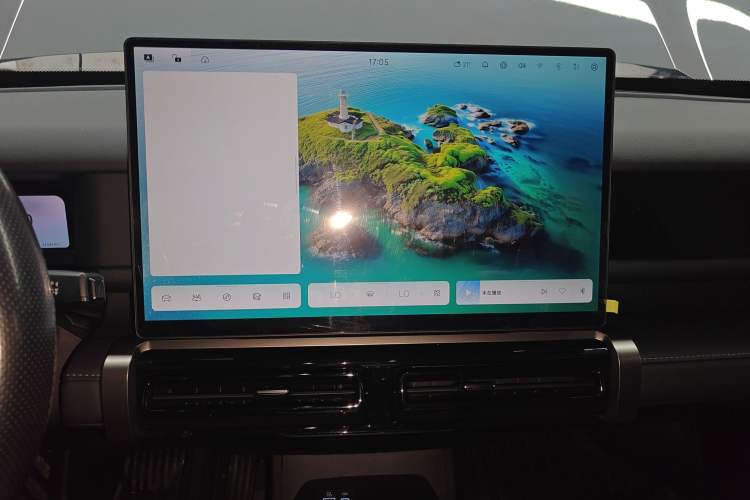 Used Chery Fengyun Fulwin X3 Plus 2025 Model 501 Four-Wheel Drive Smart Leading Edition Audio And AC Panel