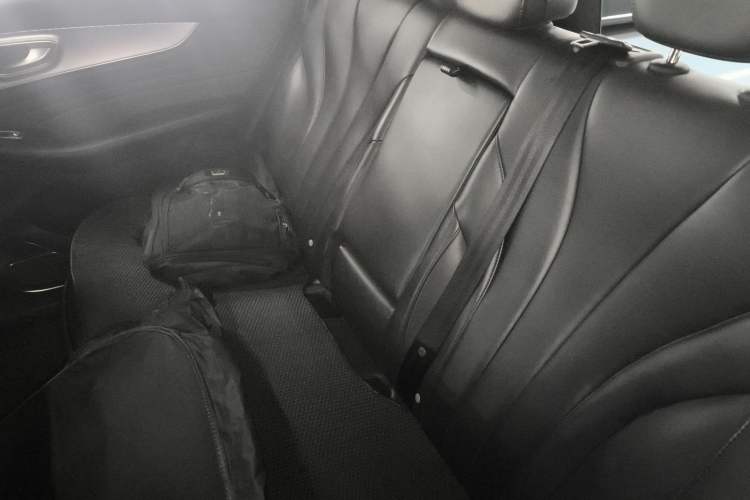 Used Roewe RX5 MAX 2019 300TGI Automatic Smart Cabin Luxury Edition