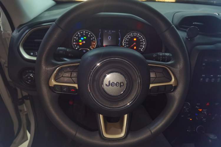 Used Jeep Renegade 2018 Connected Large Screen Version 180T Automatic Kinetic Edition+