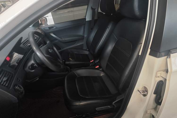 Used Volkswagen Santana 2016 1.6L Manual Fashion Edition Left Front Seat