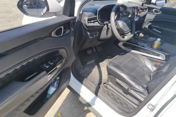 Used Baojun RM-5 2019 1.5T CVT Elite Version with 24-Hour Online Service 6 Seats
