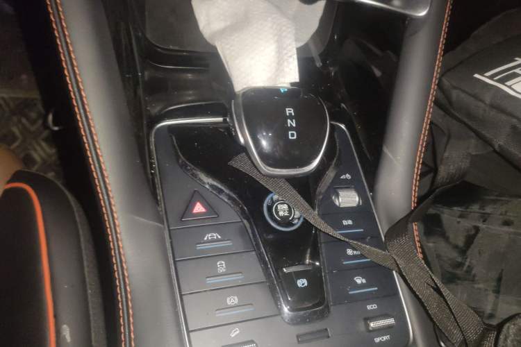 Used BYD Song PLUS 2020 1.5T Automatic Prestige Version Gear Lever