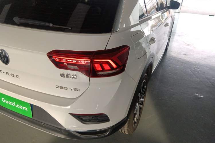 Used Volkswagen T-ROC 2021 280TSI DSG Two-Wheel Drive Comfort Connect Edition