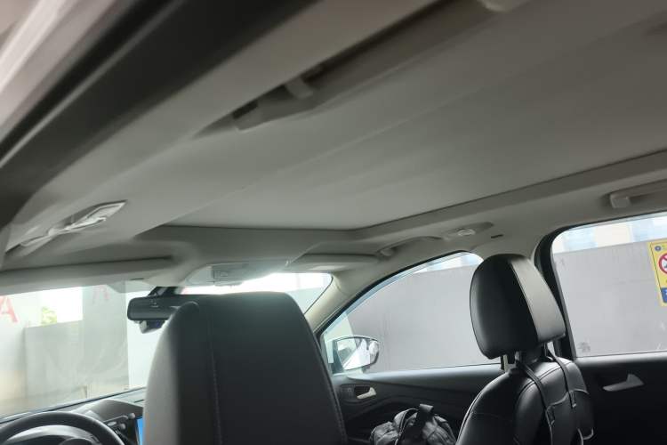 Used Ford Kuga 2017 EcoBoost 180 Two-Wheel-Drive Platinum Edition Headliner