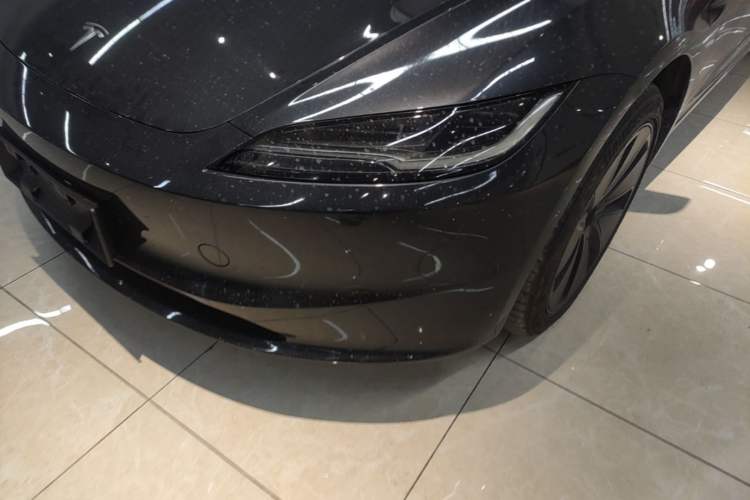 Used Tesla Model 3 2025 Rear-Wheel-Drive Version
