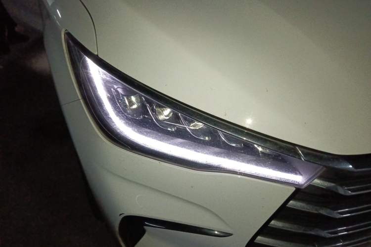 Used BYD Song MAX New Energy 2022 DM-i 105KM Flagship Model
