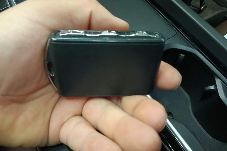 Used Volvo XC60 2023 B5 4x4 Smart Luxury Edition Vehicle Key