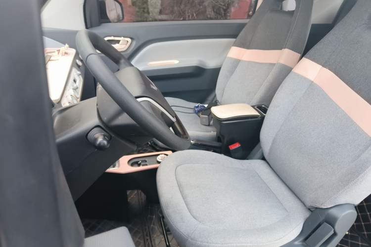 Used Wuling Hongguang MINIEV 2022 Macaron Premium Model – Lithium Iron Phosphate Left Front Seat