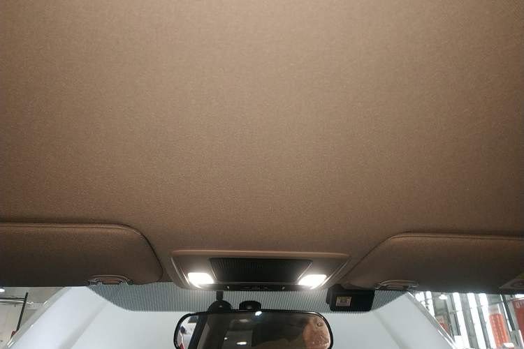 Used Honda Vezel 2025 1.5L CVT Comfort Edition
