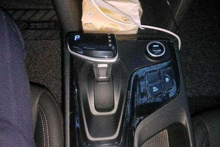 Used Hyundai ix35 2021 2.0L Automatic 2WD GLS Leading Edition Gear Lever