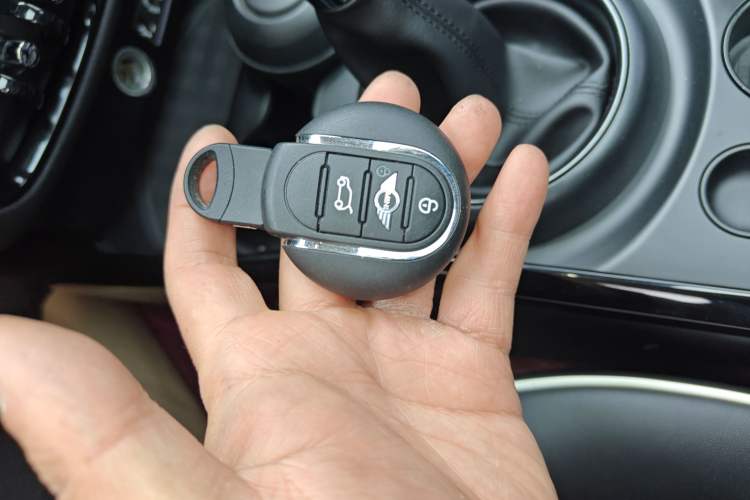 Used MINI Clubman 2016 1.5T ONE Internet Limited Edition Vehicle Key