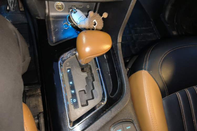 Used Soueast DX7 2015 1.5T Automatic Luxury Model
