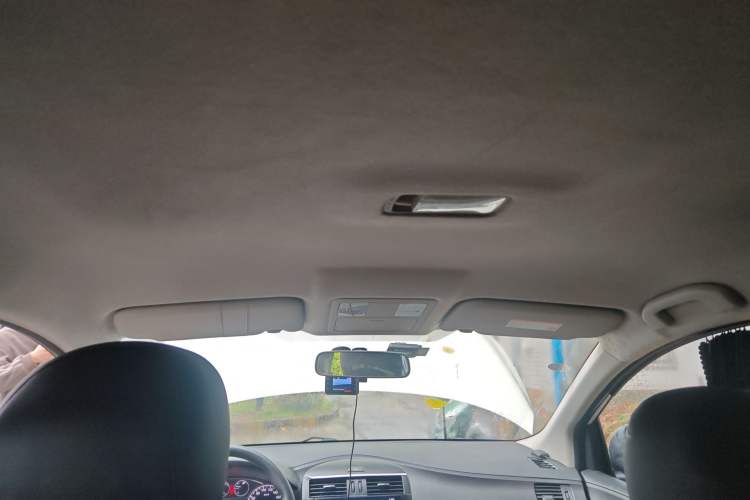 Used Nissan Tiida 2014 1.6L CVT Comfort Model Headliner