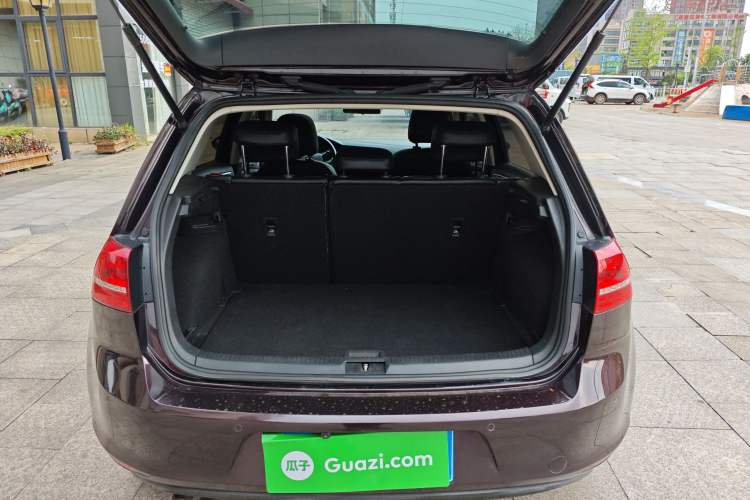 Used Volkswagen Golf 2015 1.4TSI Automatic Comfort Model Trunk