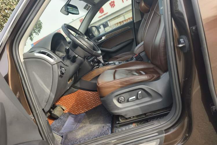 Used Audi Q5 2015 40 TFSI Comfort Model