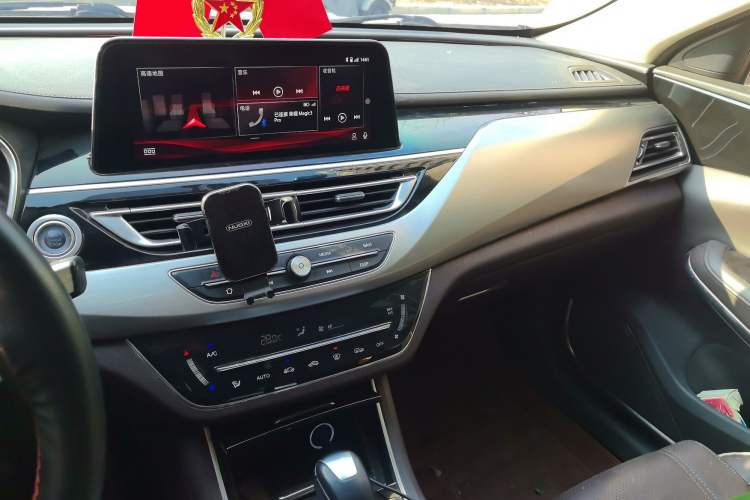 Used CHANGAN Raeton CC 2018 1.5T Automatic Haoya Model China V Standard
