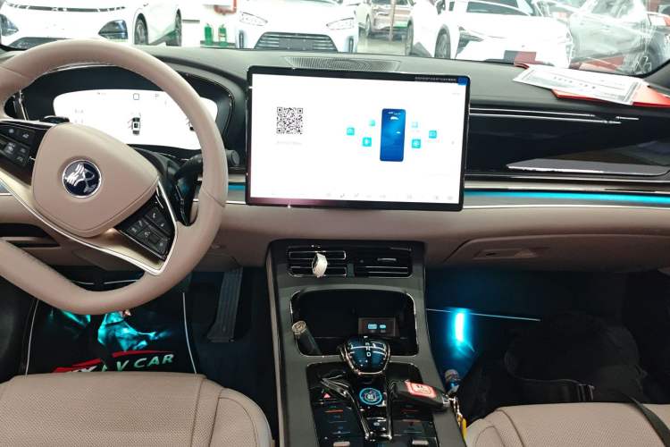 Used BYD Han 2025 EV with 701 km of Laser Radar-Enabled Intelligent Driving