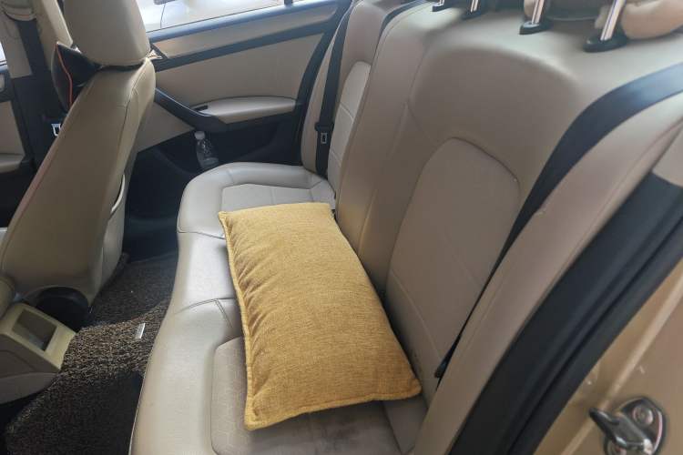 Used Volkswagen Santana 2013 1.6L Manual Comfort Edition Left Rear Seat