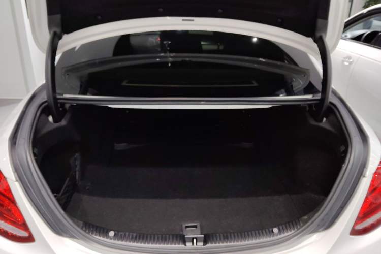 Used Mercedes-Benz C-Class 2017 Facelift C 200 L Sport Edition
