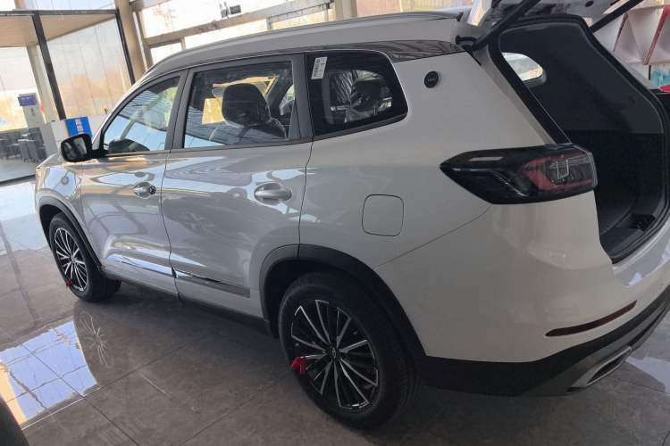 Used Chery Tiggo 8 2025 Excellence Edition 230 TCI Automatic Luxury Version 5 Seats