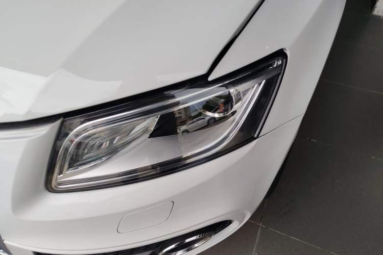 Used Audi Q5 2017 Plus 40 TFSI Ambition Model
