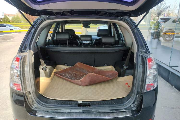 Used Chevrolet Captiva 2014 2.4L 4x4 Flagship Edition 7 Seats