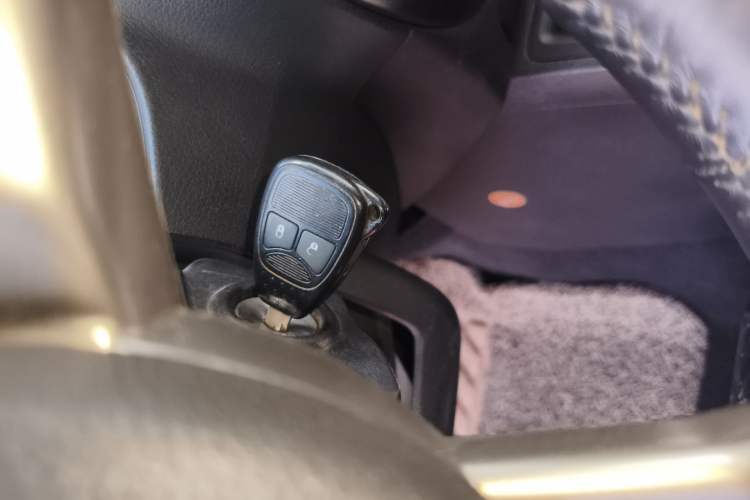 Used Jeep Compass 2011 2.0L two-wheel drive sport version