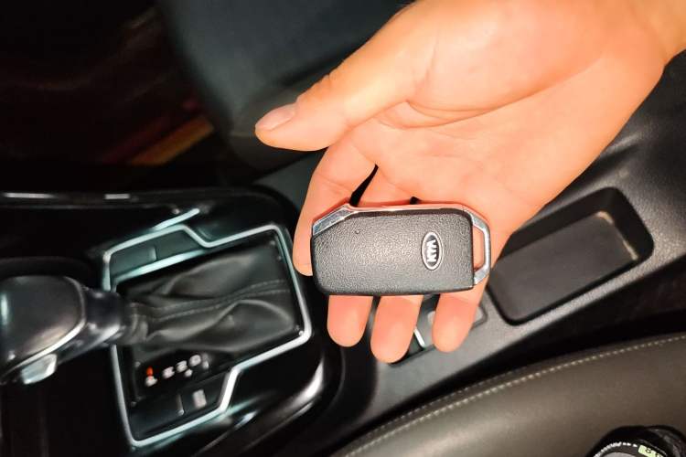 Used Kia Sportage R 2018 2.0L Automatic Smart Luxury Version China V Standard Interior 1