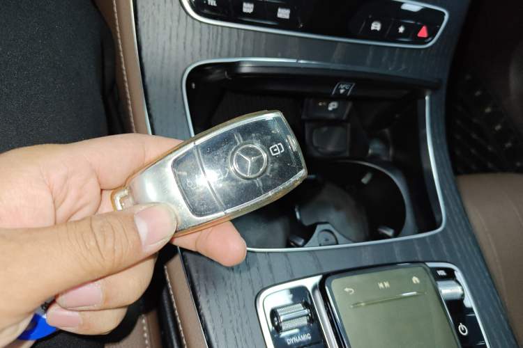 Used Mercedes-Benz E-Class New Energy 2022 E 350 e L Plug-in Hybrid Sedan Vehicle Key