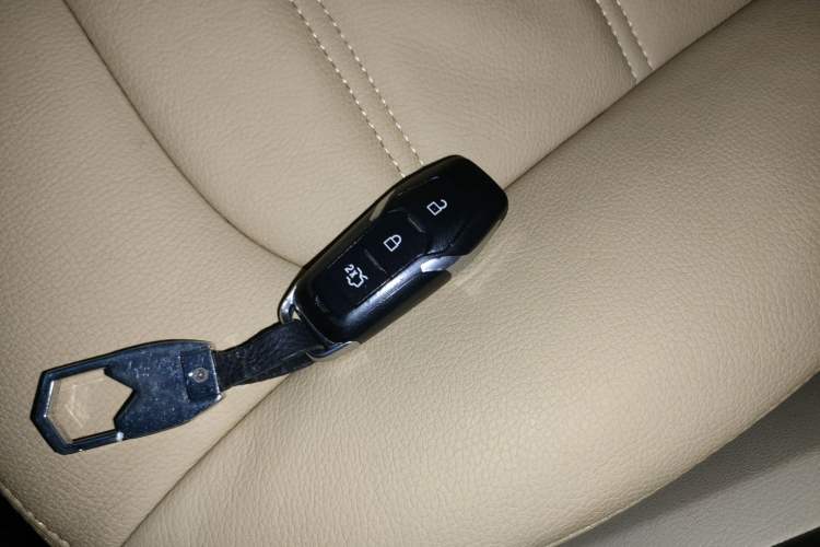 Used Ford Edge 2016 EcoBoost 245 Two-Wheel-Drive Titanium 5-Seater