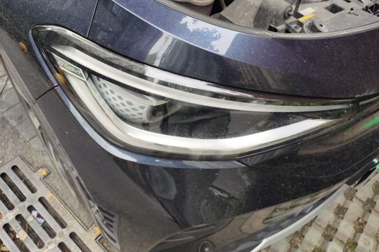 Used Volkswagen ID.4 CROZZ 2022 Long-Range Lite PRO Edition Right Front Headlight