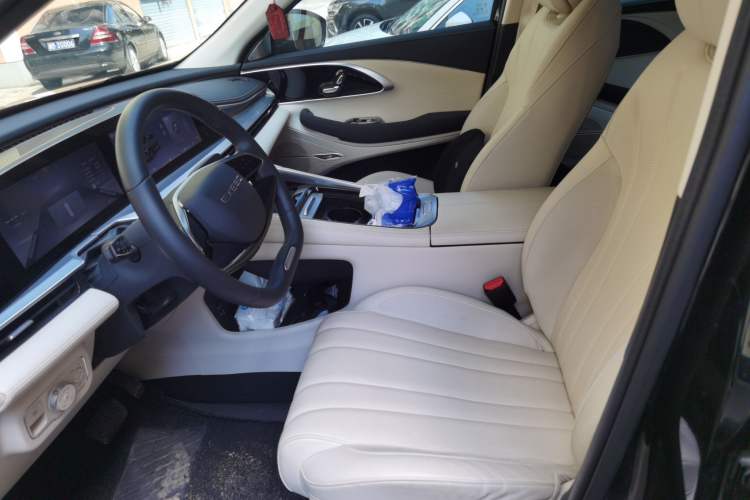 Used EXEED Lingyun 2024 300T Two-Wheel Drive Starlight Edition
