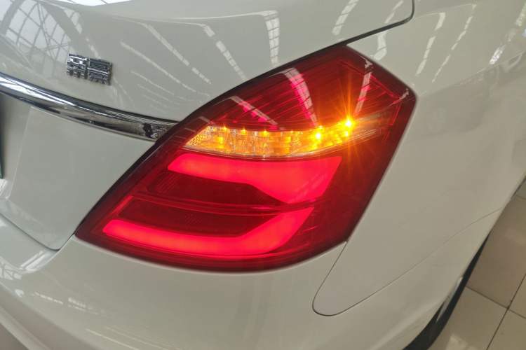 Used Geely Auto Emgrand 2017 Sedan Million Edition 1.5L Manual Luxury Model
